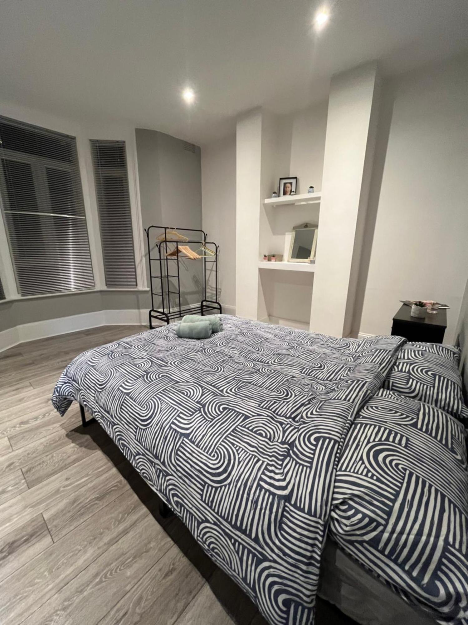 Cozy Two Bed In Brixton Next To Station Leilighet London Eksteriør bilde